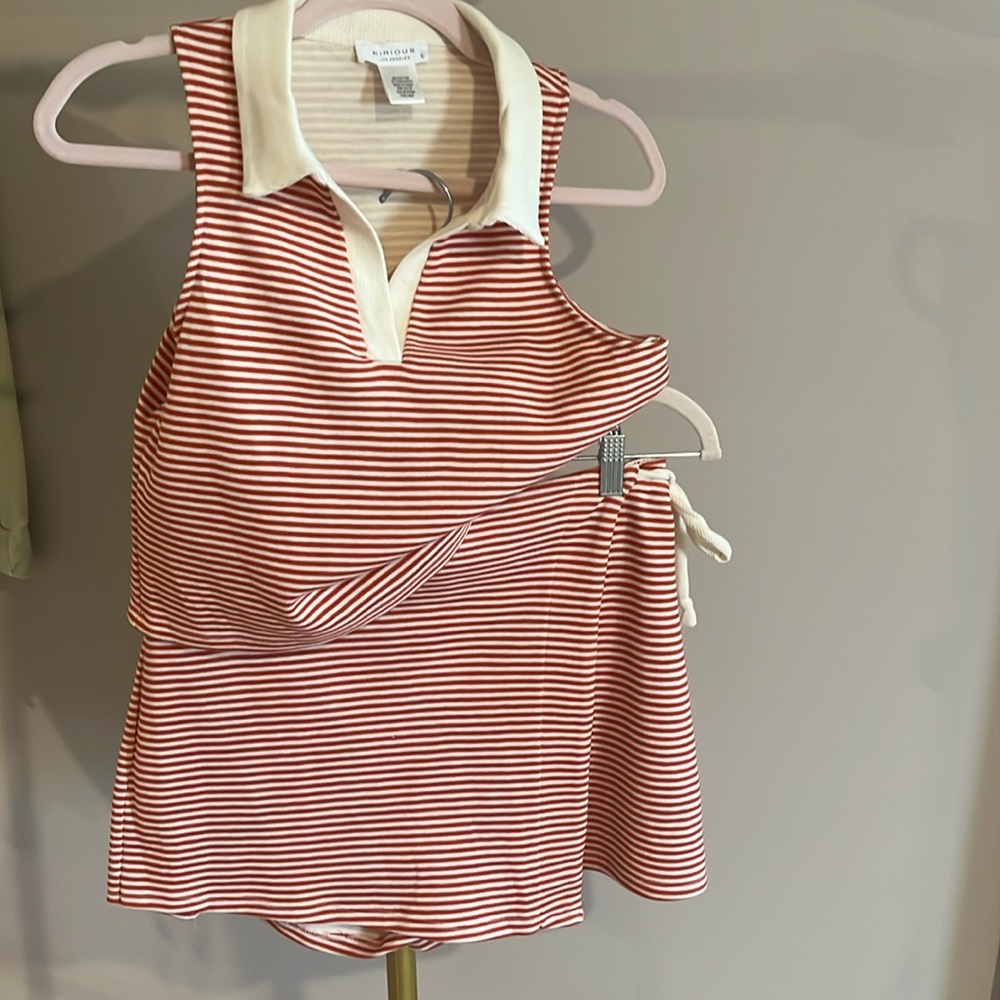 Brand new, two-piece, squirt, set